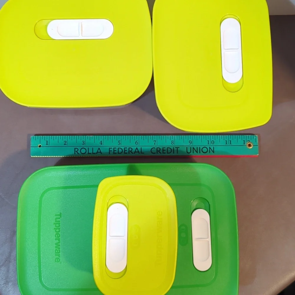 Tupperware 4 Piece Set Fridge Smart Excellent Preowned Condition